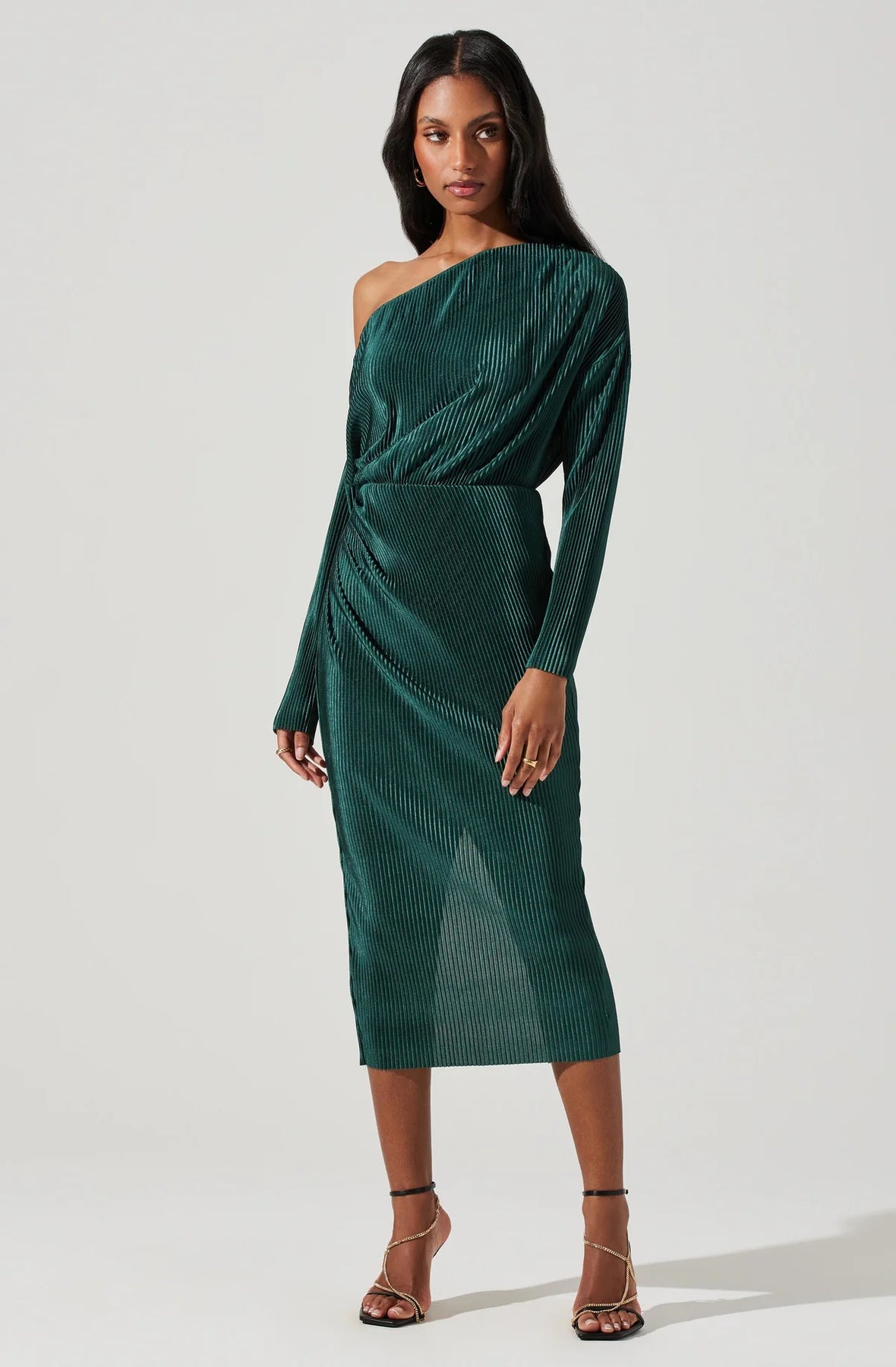 Azenia Off Shoulder Emerald Green Midi Dress Starr Boutique Azenia Off Shoulder Emerald Green Midi Dress Starr Boutique